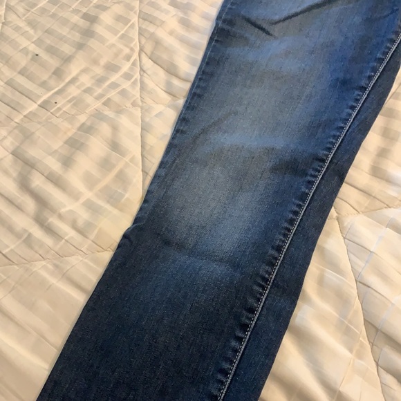 Levi’s  women’s Mid Rise Skinny Jeans - Picture 9 of 11